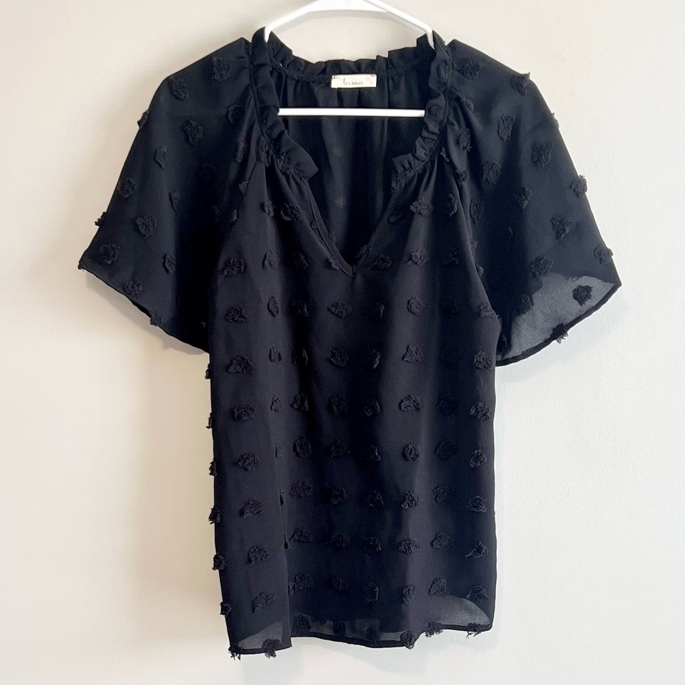 Les Amis Textured Swiss Dot Short Flutter Sleeve Blouse